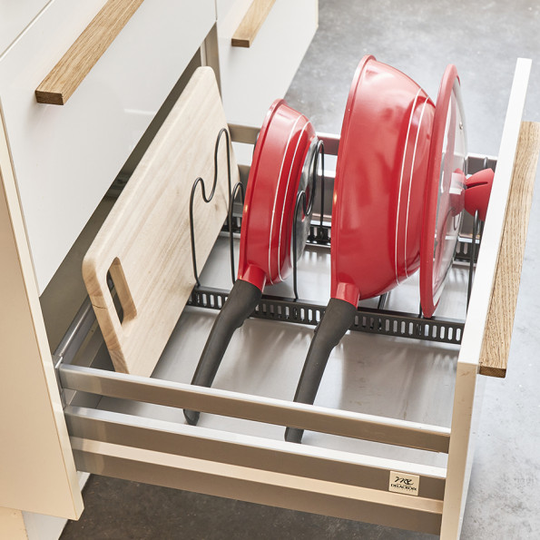 Range-poêles et couvercles ajustable