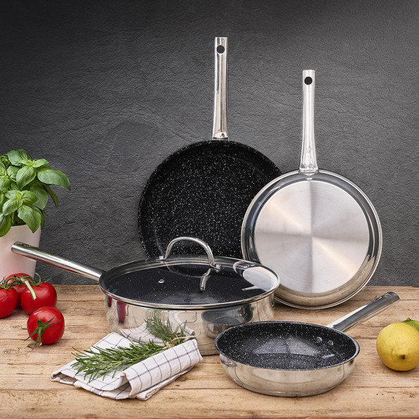 Sauteuse inox avec couvercle